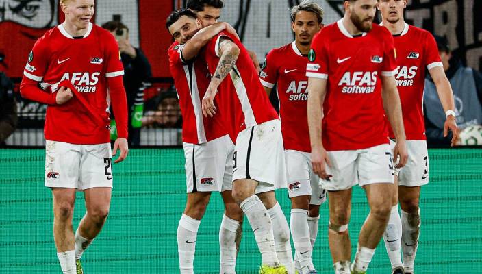 АЗ шокировал Спарту в Чехии и получил билет в 1/4 финала