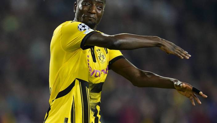Барселона нацелилась на форварда дортмундской Боруссии