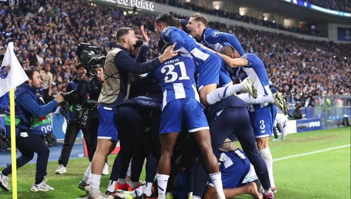 Бенфика иронично прокомментировала очередную победу Порту