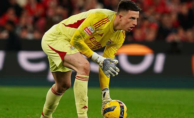 Бенфика вырвала победу. Трубин пропустил, Судаков вышел на замену