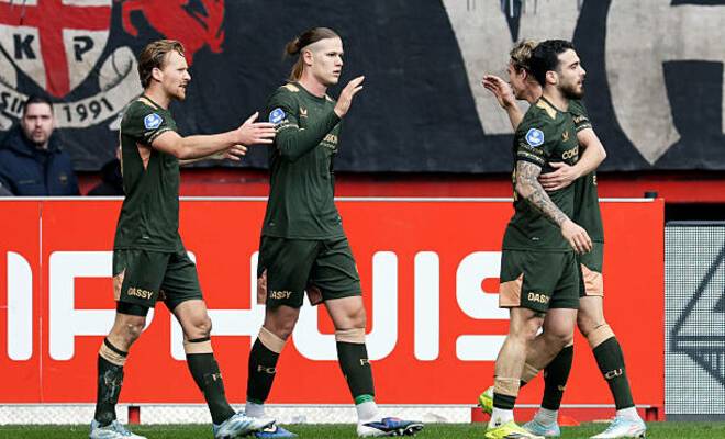 Гол Степанова помог Утрехту на выезде обыграть Твенте в Нидерландах