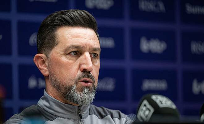 Иностранный тренер разнес трансфер украинского форварда: Он мне не нужен