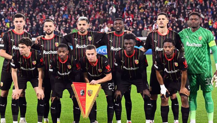 Ланс забил три в первом тайме впервые за почти три года