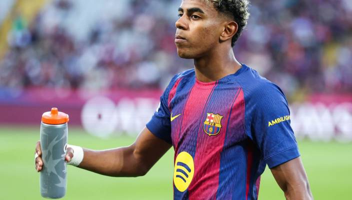 Разные пенальти Ямаля и Салаха, дубли Кейна и Левандовски: Как завершилась 1/8 финала Лиги чемпионов