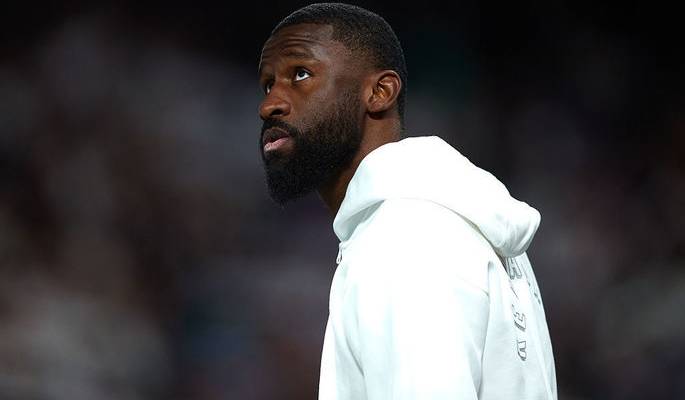 Реал близок к продлению контракта со звездным защитником команды