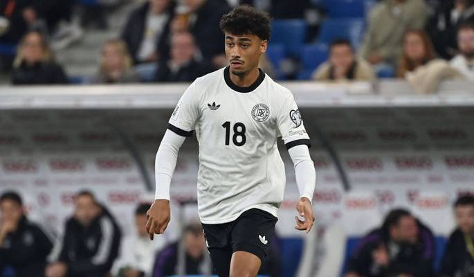 Топ-клубы Европы заинтересовались талантливым защитником Айнтрахта